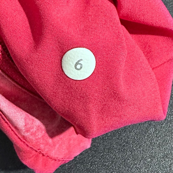 ⭐️Lululemon Tracker Shorts in Tidal Trip Boom Juice/Neon Pink [2003] - Picture 9 of 9